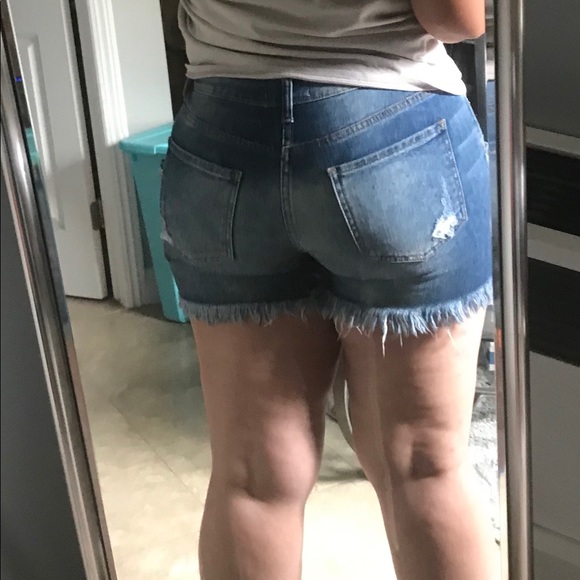 Women’s Denim shorts/ Distressed jean shorts Sz Lg - Picture 8 of 8